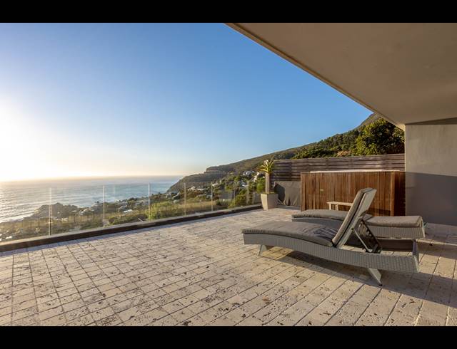8 BEDROOM HOUSE FOR SALE IN LLANDUDNO